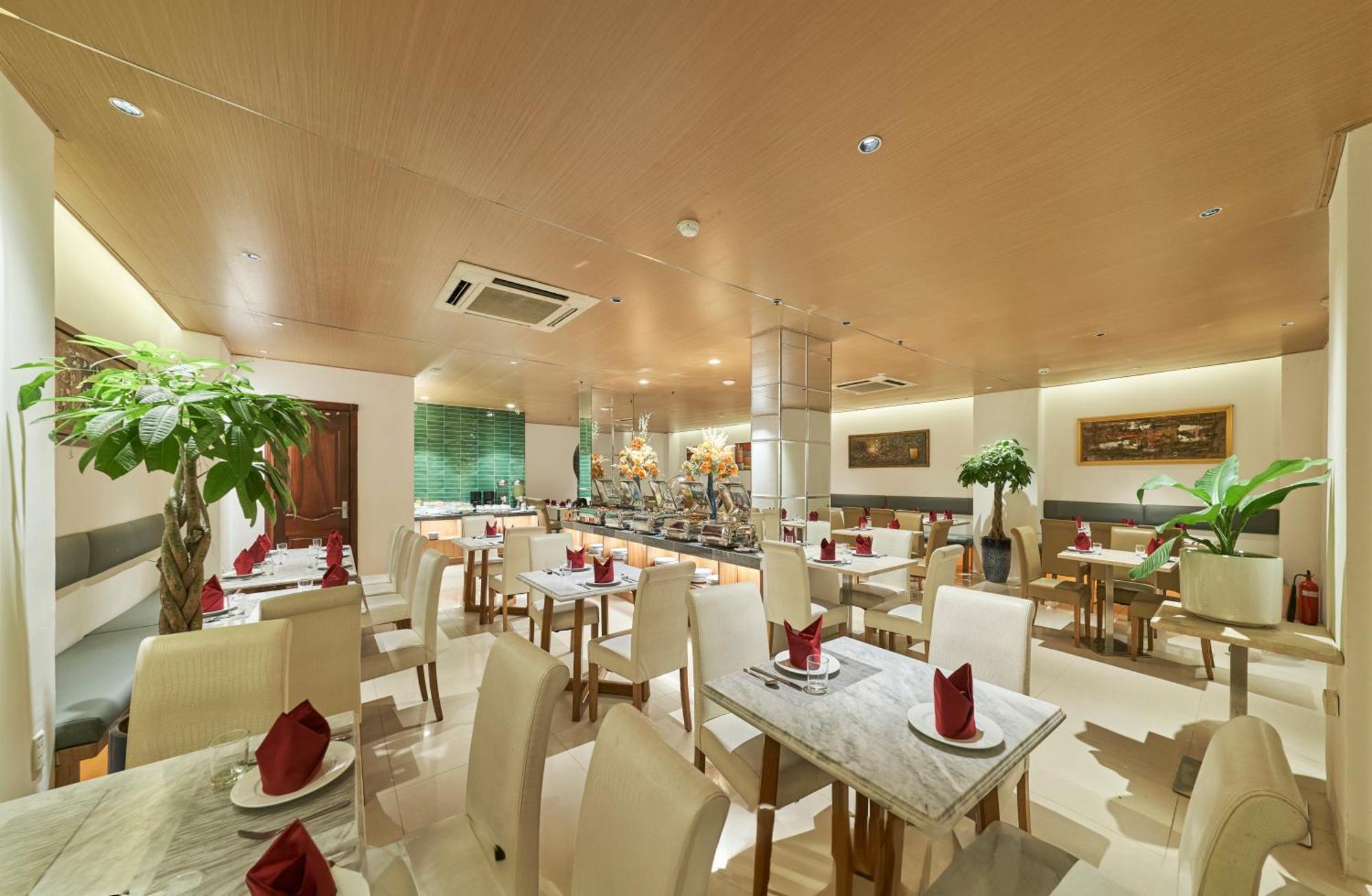 Sky Gem Hotel - Ben Thanh Ho Chi Minh City Bagian luar foto
