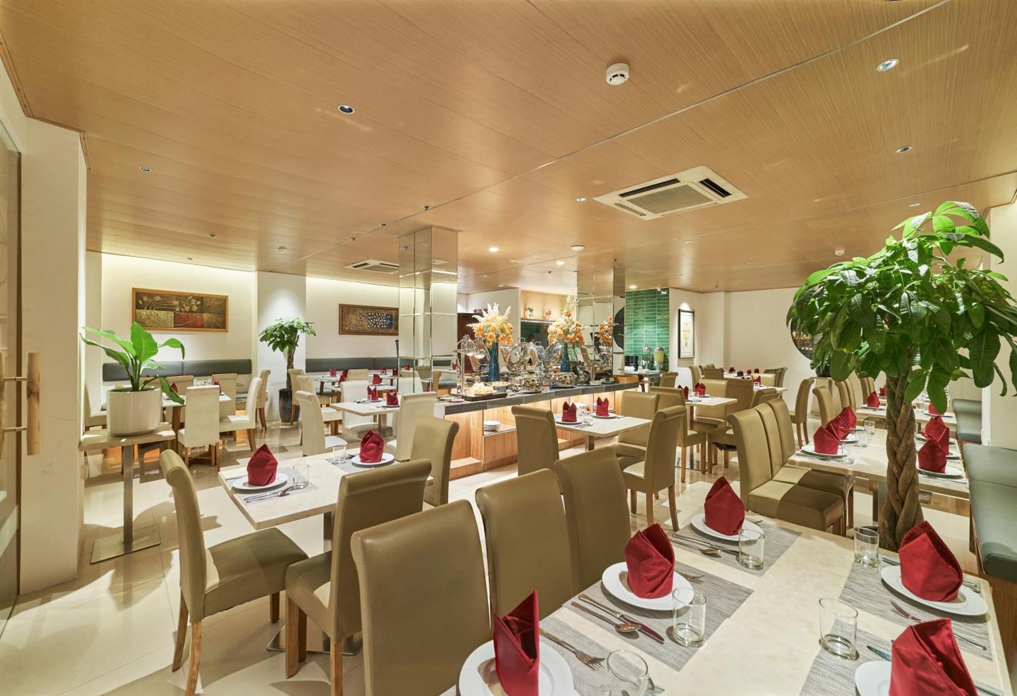 Sky Gem Hotel - Ben Thanh Ho Chi Minh City Bagian luar foto