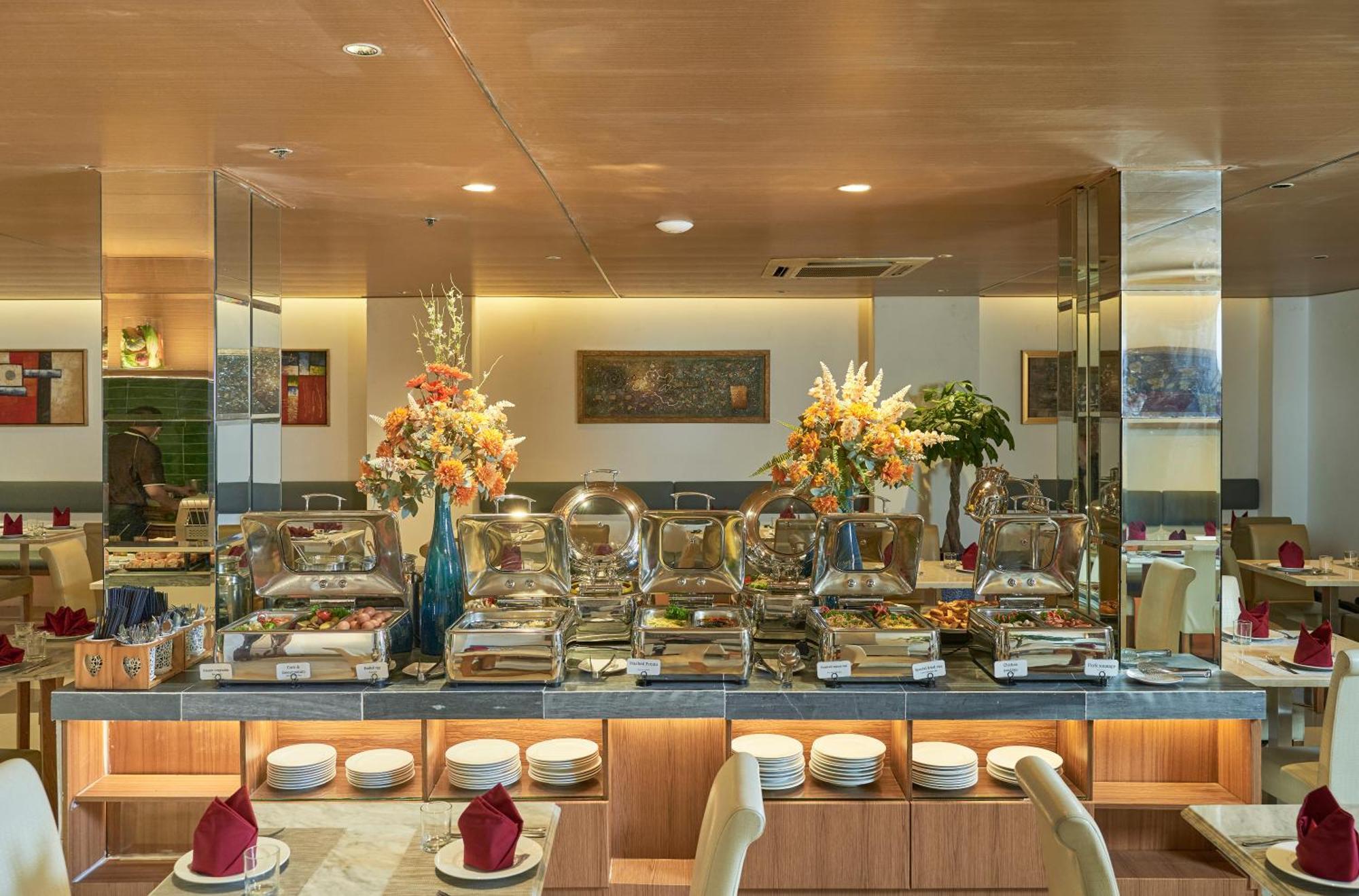 Sky Gem Hotel - Ben Thanh Ho Chi Minh City Bagian luar foto