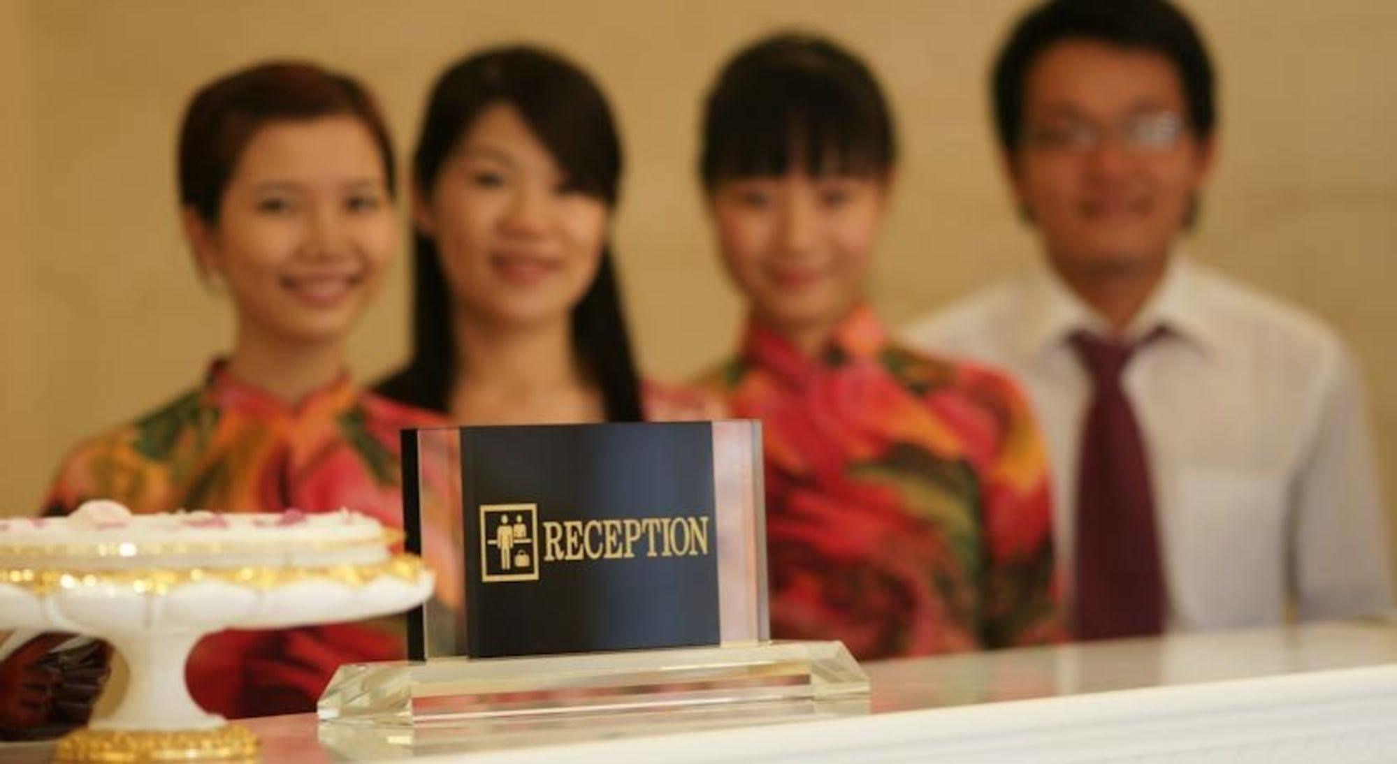 Sky Gem Hotel - Ben Thanh Ho Chi Minh City Bagian luar foto