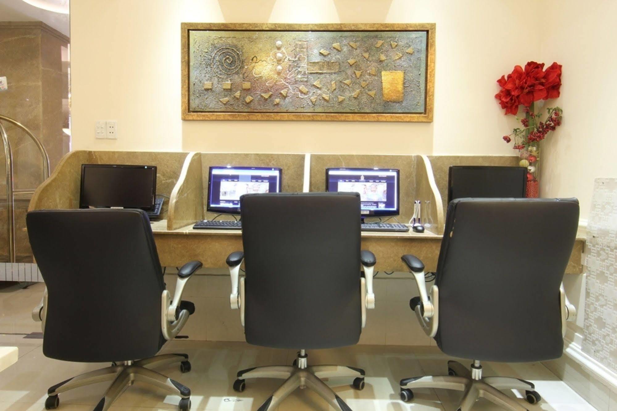 Sky Gem Hotel - Ben Thanh Ho Chi Minh City Bagian luar foto